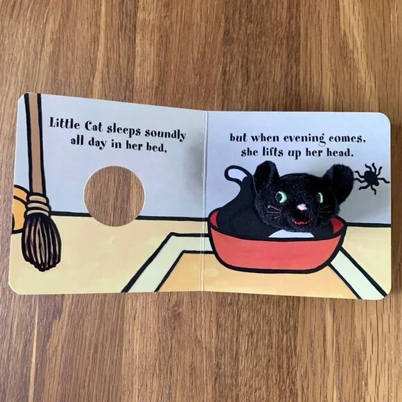 2 FINGER PUPPET BOARD BOOKS Little Cat & Five Little Monkeys Interactive Bundle - Picture 4 of 6